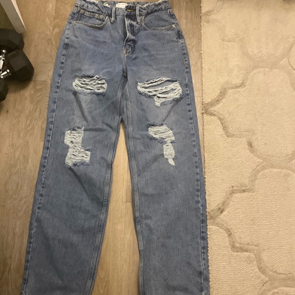 Good American 90’s with Destroyed hem - Picture 3 of 8